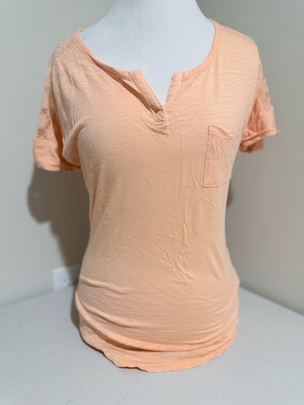 Express Peach Short-Sleeve Notch Pocket Tee